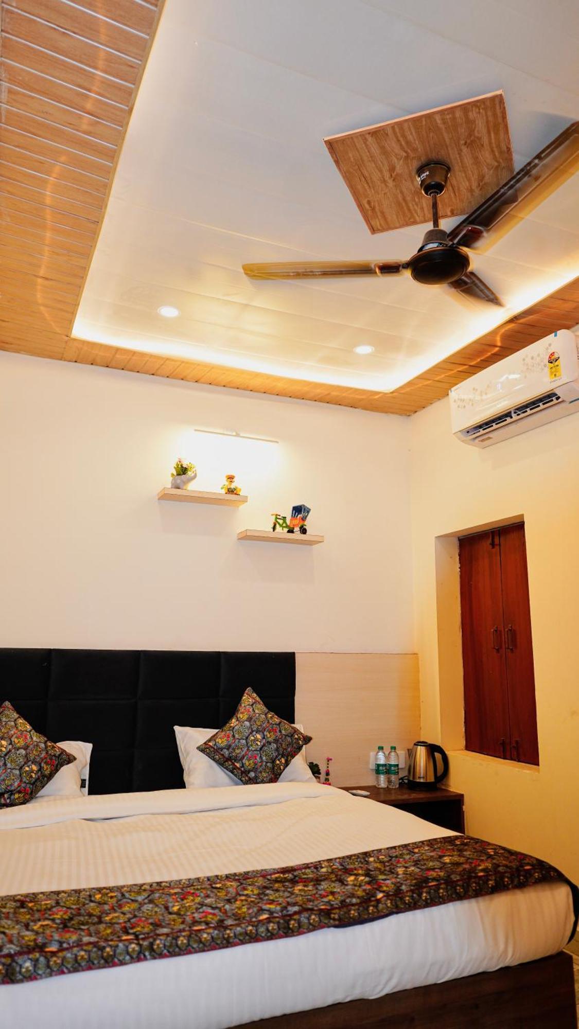 River Town Guest house Varanasi